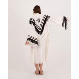 Contrast fringed bathrobe