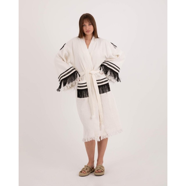 Contrast fringed bathrobe