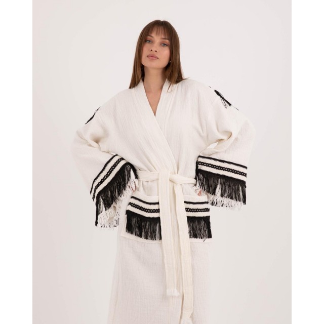 Contrast fringed bathrobe