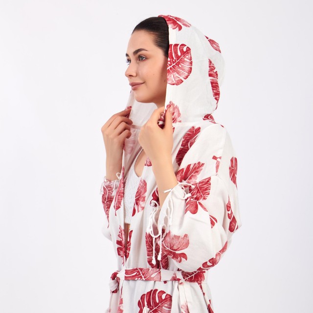 Lazy holiday print bathrobe
