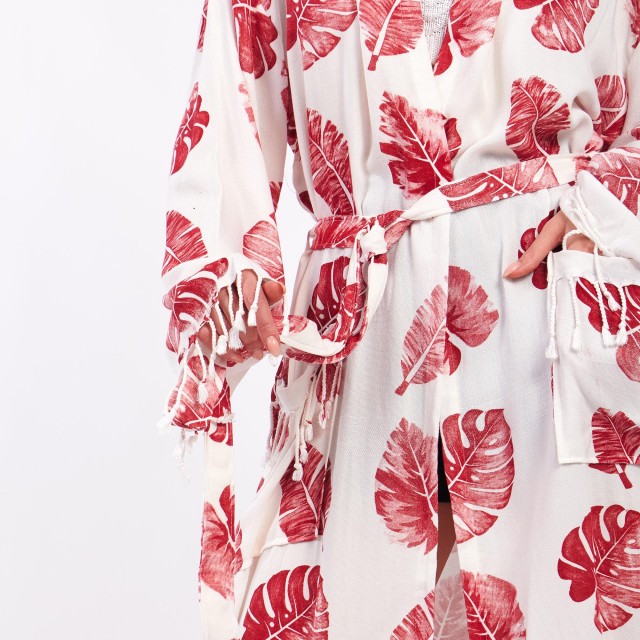 Lazy holiday print bathrobe