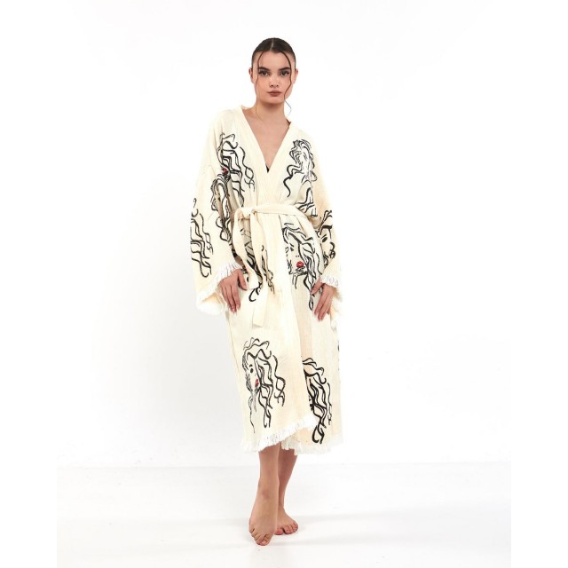 Artistic embroidered long bathrobe