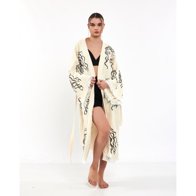 Artistic embroidered long bathrobe