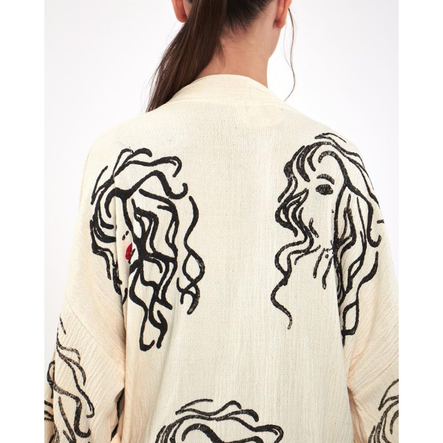 Artistic embroidered long bathrobe